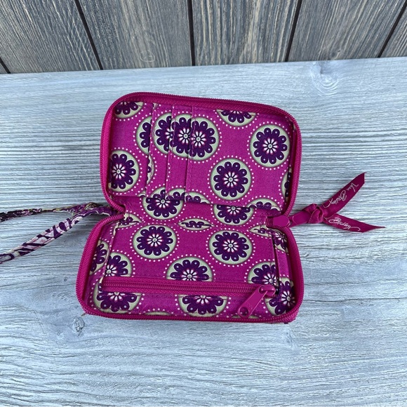 Vera Bradley Retired Very Berry Paisley Wristlet ID Wallet - Picture 11 of 16
